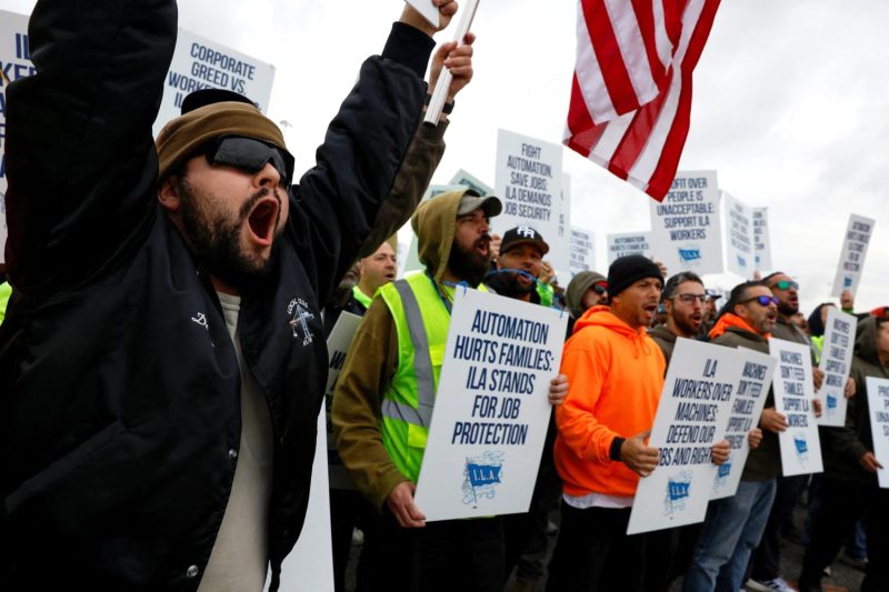 Dockworkers on East and Gulf Coast to return to work after reaching agreement on wages