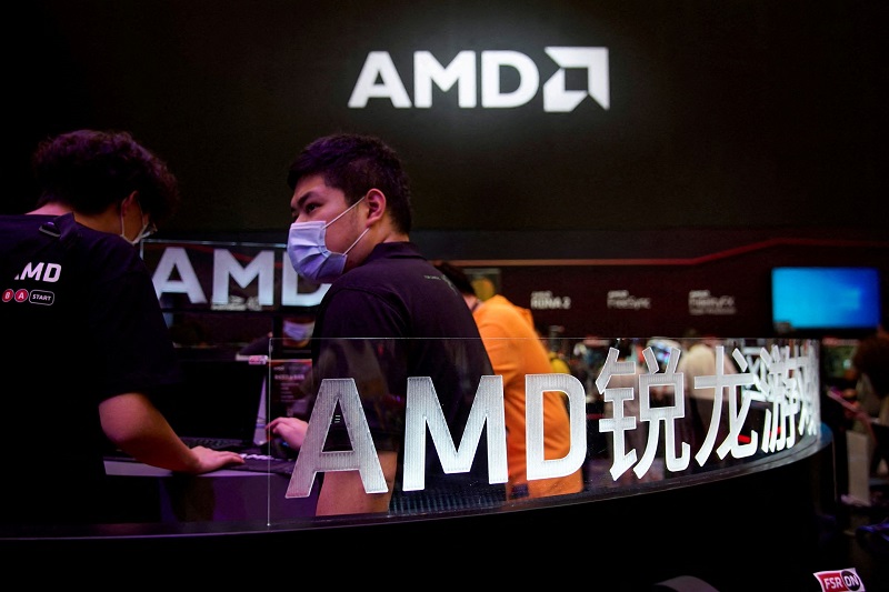 AMD stock slumps over 9% as fourth-quarter guidance trails analysts’ expectations