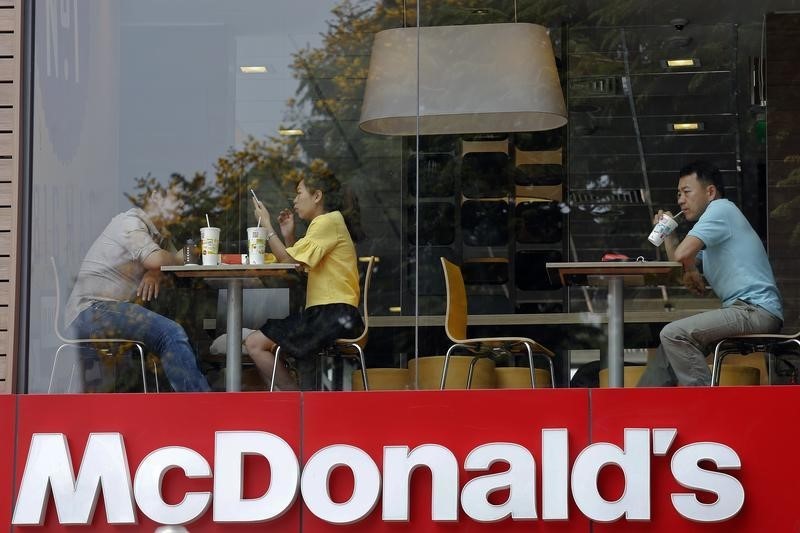 McDonald’s Q3 print tops estimates, sees no material impact from e.coli outbreak