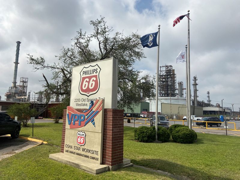 Phillips 66 aims at $3 billion divestitures target with Swiss venture stake sale