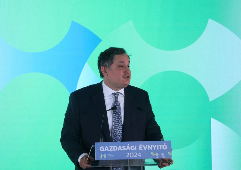 Hungarian GDP growth will be close to zero in Q3, economy minister says