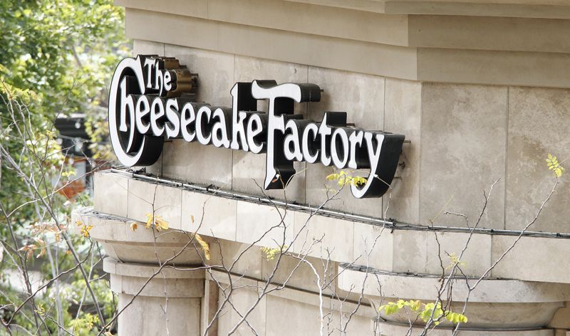 Activist investor urges Cheesecake Factory to explore a potential split, WSJ reports