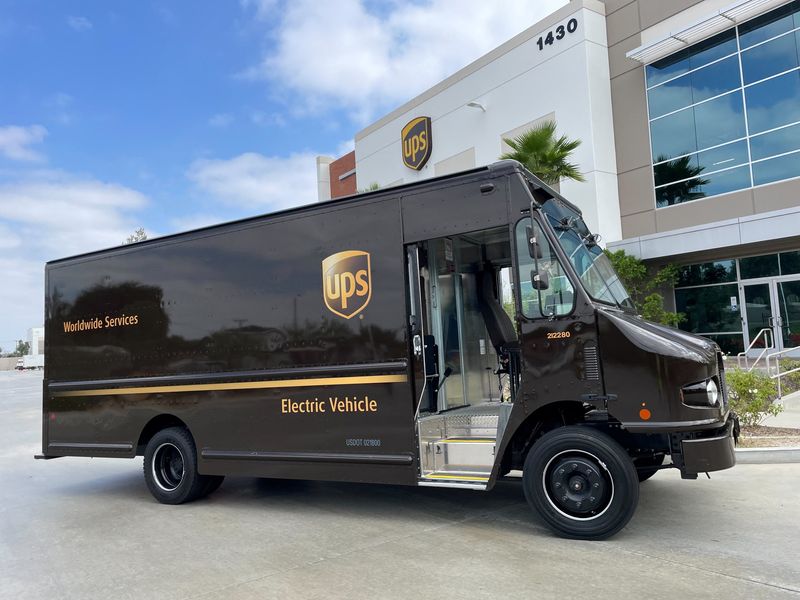 UPS beats quarterly profit estimates, raises operating margin forecast