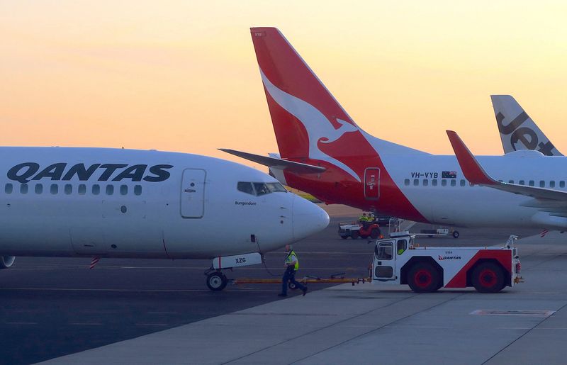 Australia’s Qantas lifts domestic revenue estimates, lowers fuel cost forecast