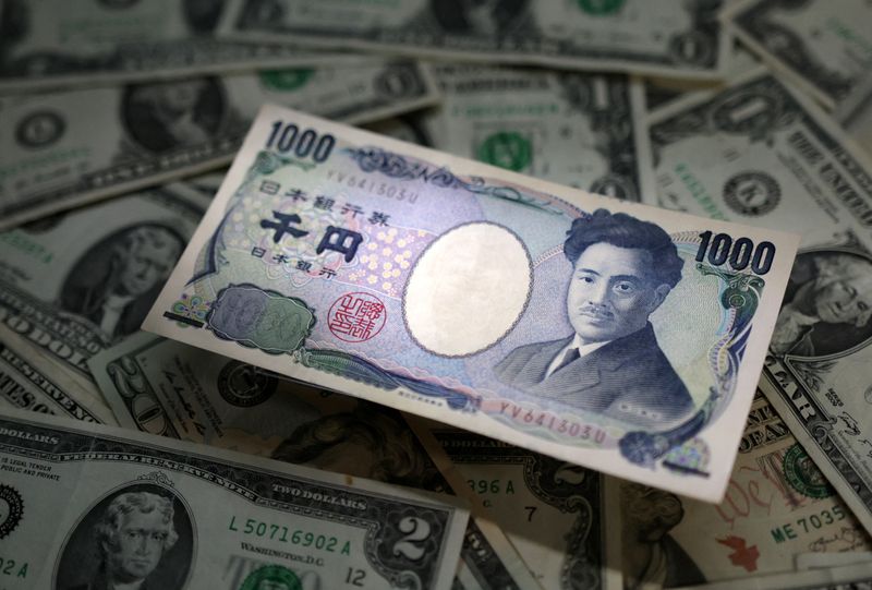 Yen mired in political uncertainty; dollar looks to key data releases