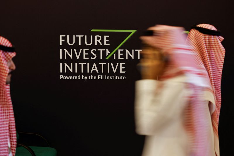 Saudi wealth fund to cut overseas investments