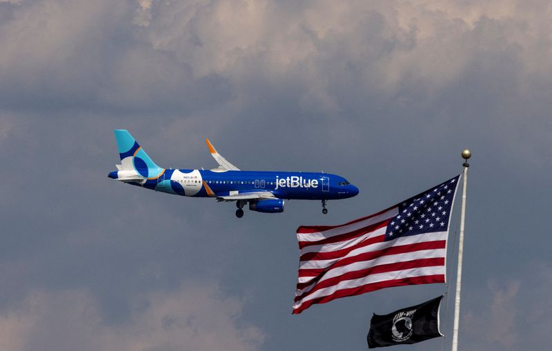 JetBlue forecasts full-year revenue below Street estimates, shares fall