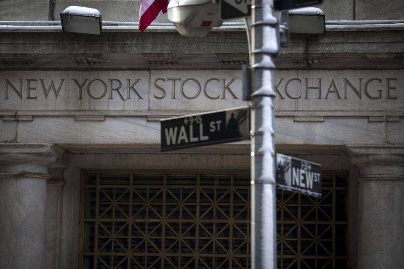 U.S. stocks lower at close of trade; Dow Jones Industrial Average down 0.86%