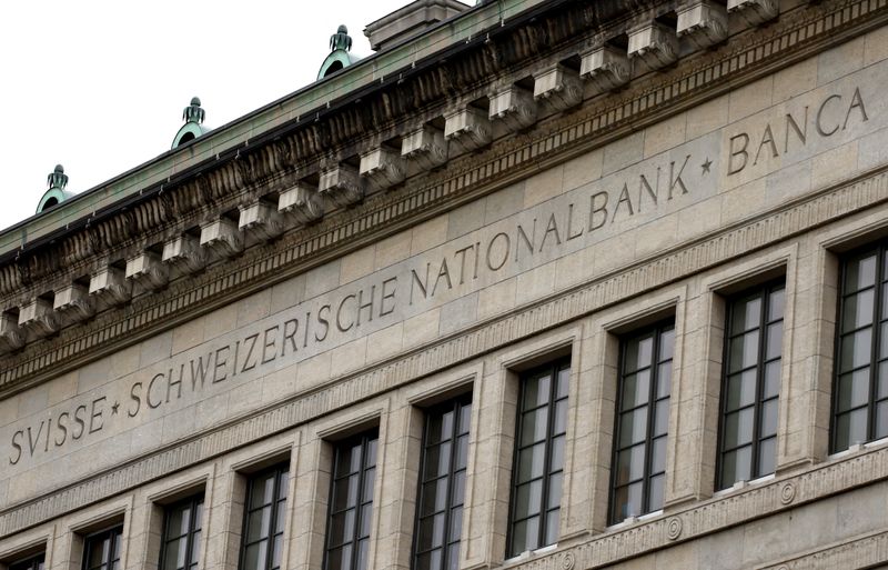 Swiss inflation falls to lowest level in three years