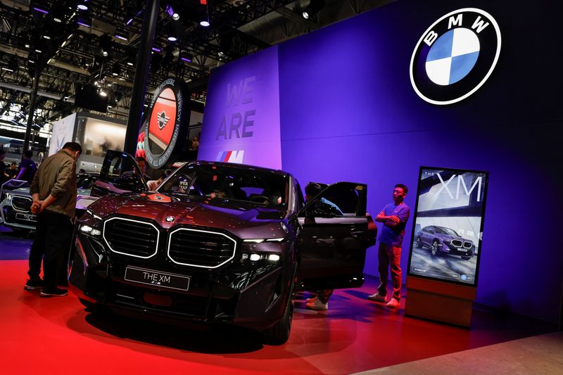 BMW profit dives, misses expectations due to weak China sales, brake issues