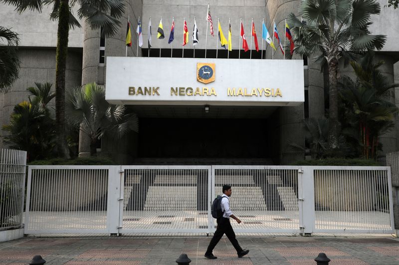 Malaysia central bank keeps key rate at 3.00% at final policy meeting of year