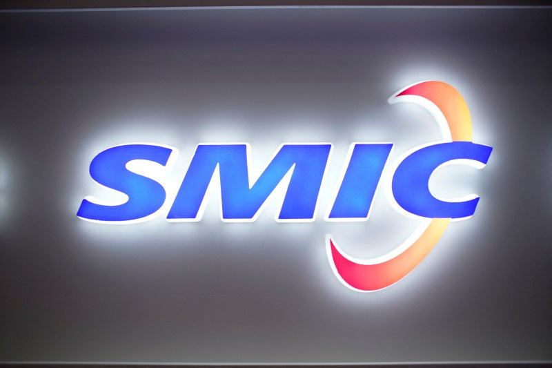 SMIC sees prolonged chip glut, signals cautious expansion outlook