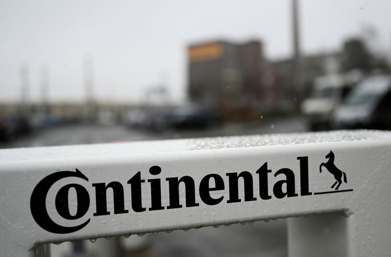 Continental cuts sales guidance, posts Q3 profit beat