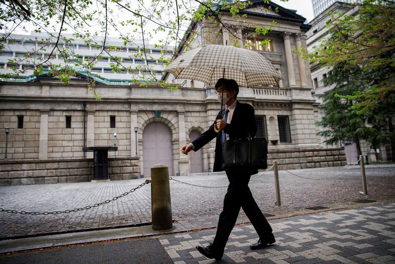 Dampening corporate mood, rising bankruptcies cloud BOJ’s rate hike path