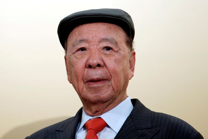 Hong Kong construction titan turned Macau casino boss Lui Che-Woo dies aged 95