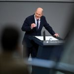 Scholz, fighting for survival, says Germans should not choose between security and prosperity