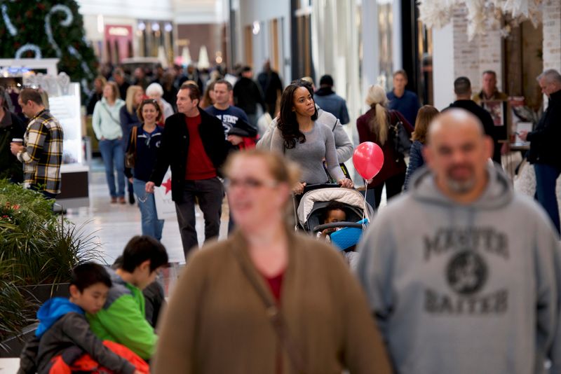 US retail sales slightly above expectations in October