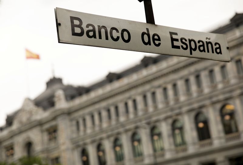 Spain’s public debt-to-GDP ratio at end-September down to 104.4%