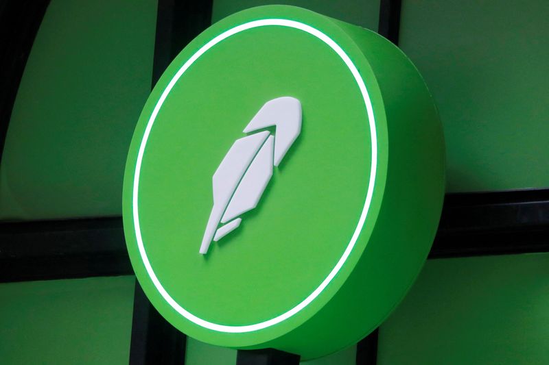 Robinhood to acquire TradePMR for $300 million to boost advisory business