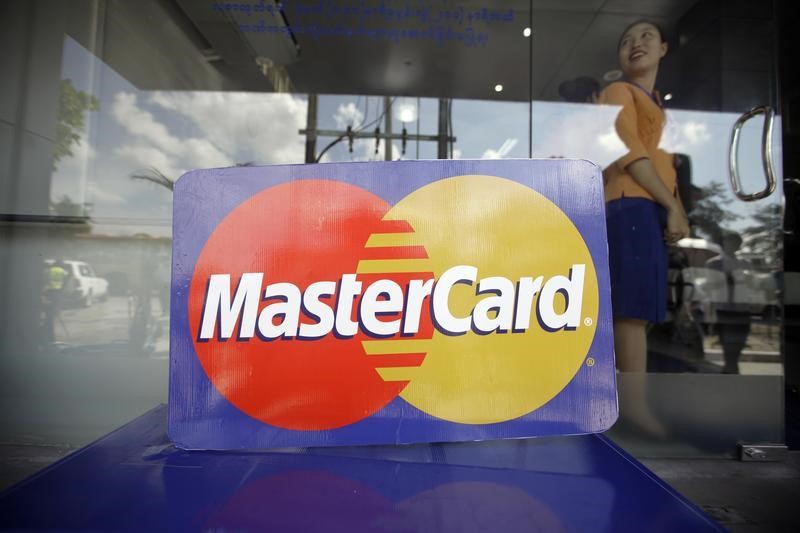 U.S. holiday retail sales up 3.8% – Mastercard