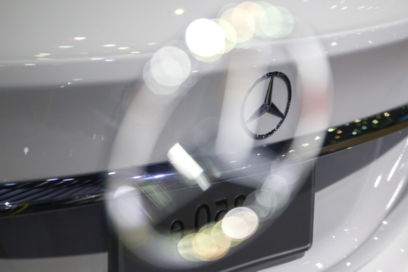 Barclays downgrades Mercedes-Benz, upgrades Porsche amid market shifts