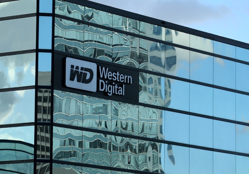 Benchmark downgrades Western Digital on growing FY25 concerns