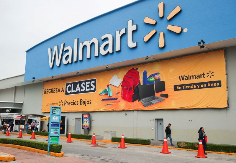 Walmart’s Mexican unit faces more fines if it defies antitrust resolution, regulator says