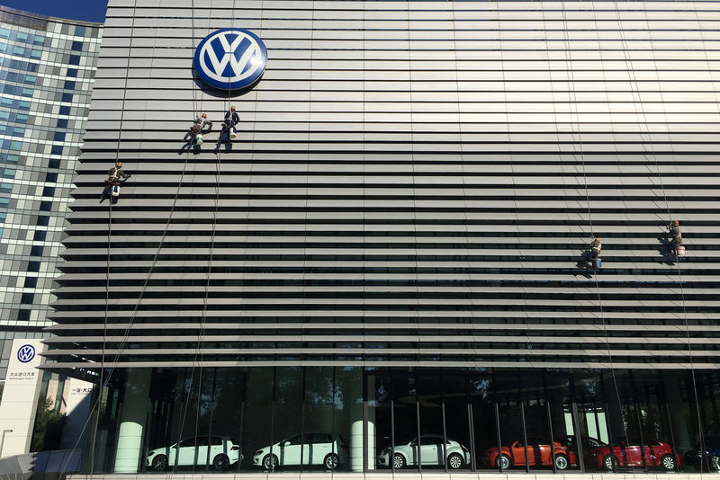 Volkswagen shares down amid concerns over cost-cutting agreement