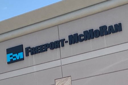 Freeport-McMoRan posts Q4 profit beat but revenue below estimates; shares down