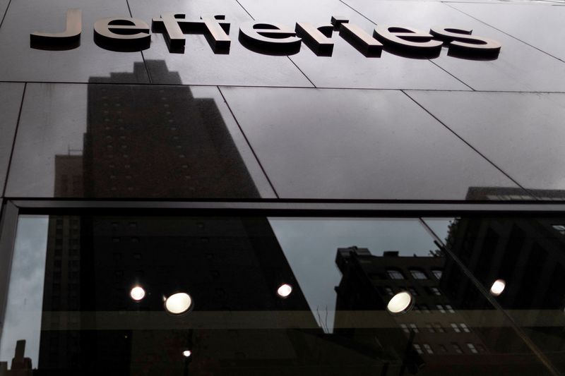 Jefferies’ profit more than triples on investment banking windfall