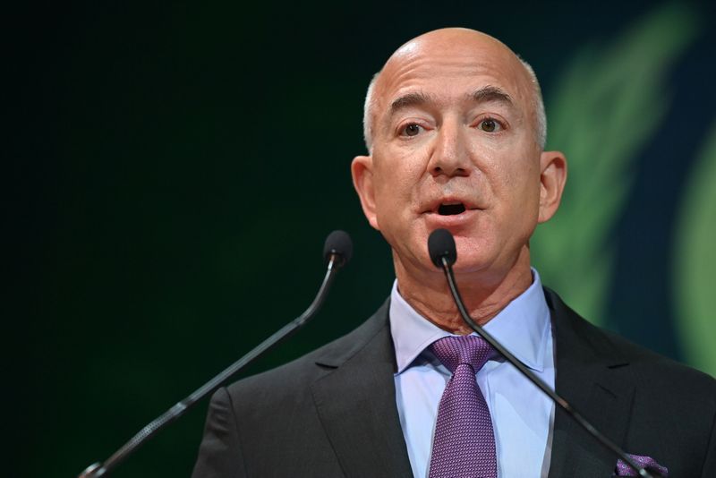 Bezos sees no threat from Musk-Trump ties in space race