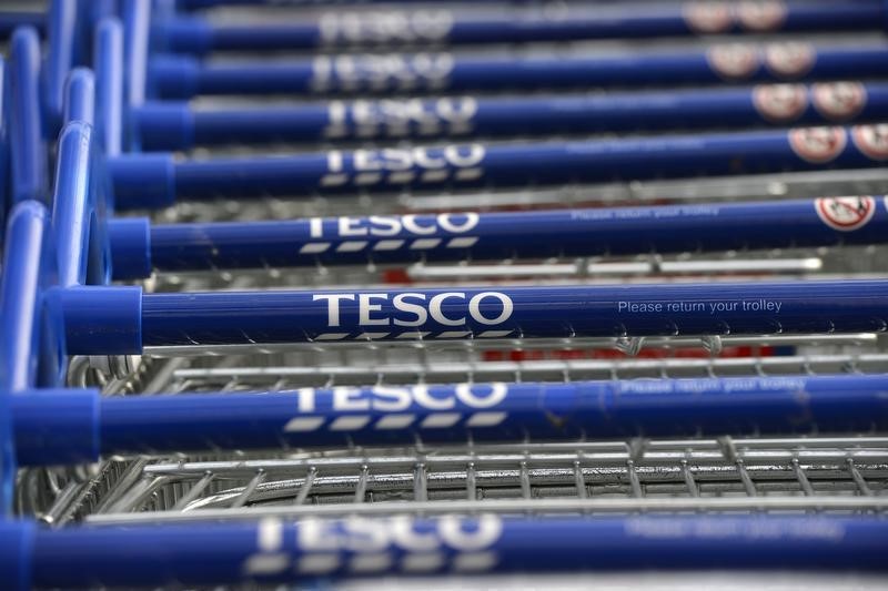 Tesco sees strong Christmas sales, maintains guidance